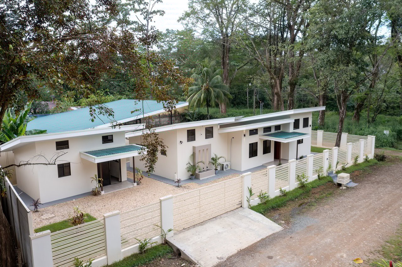 Modern 3-Bedroom Home Near Marino Ballena National Park – Central Uvita