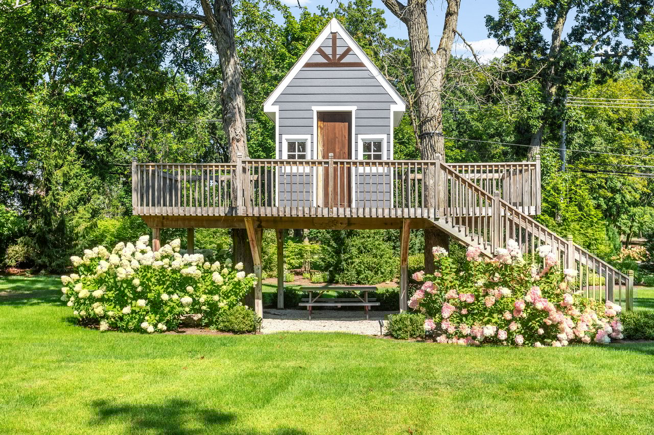 510 Broadsmoore Drive