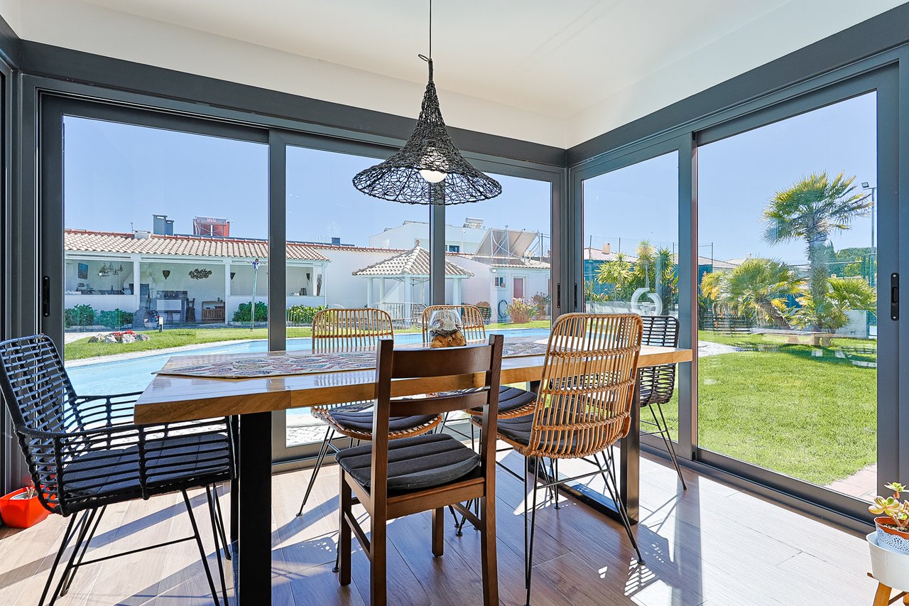 Exclusive 4,000 m² Estate in Azeitão with Tennis Court, Spa & Approved Development Project