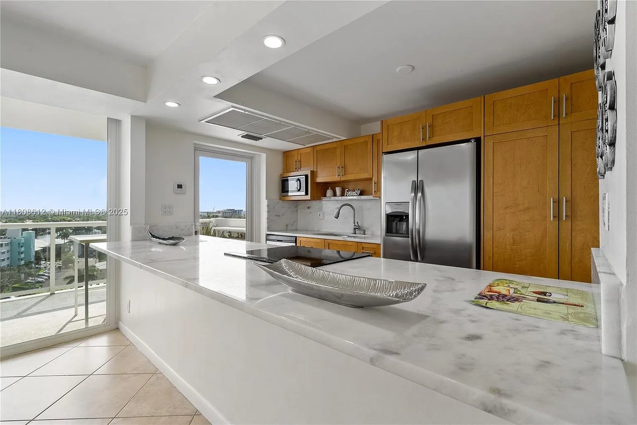 2841 N Ocean Blvd Apt 1105