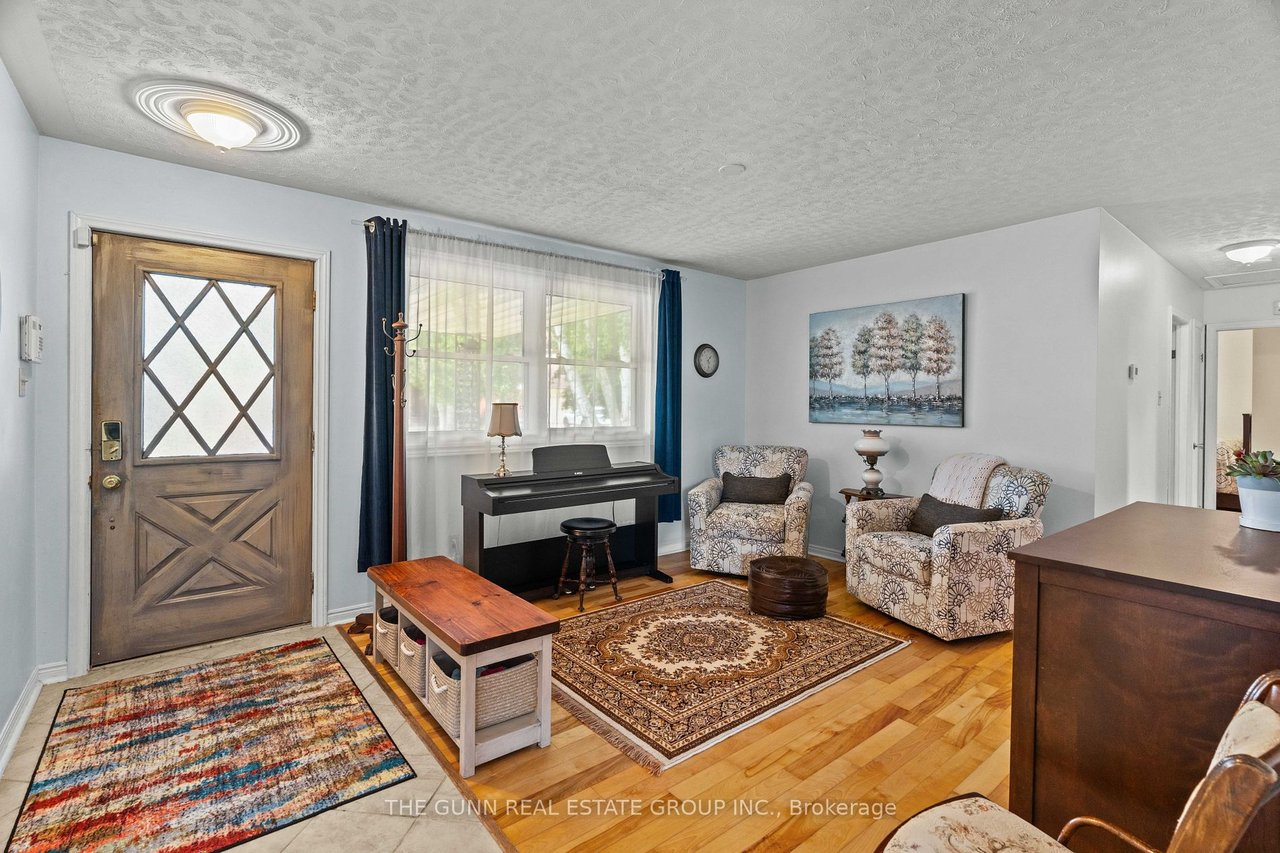 5 Locke Hts