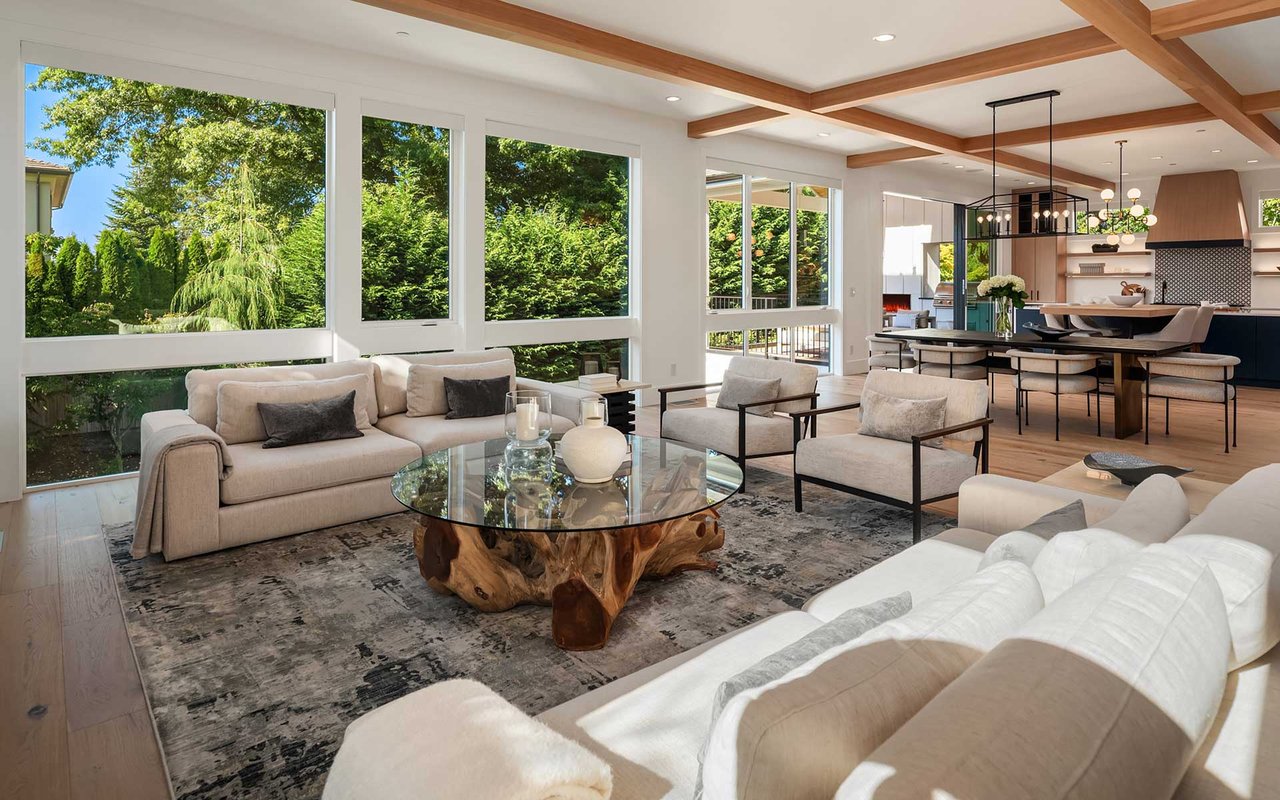 Luxury. Lifestyle. Location.