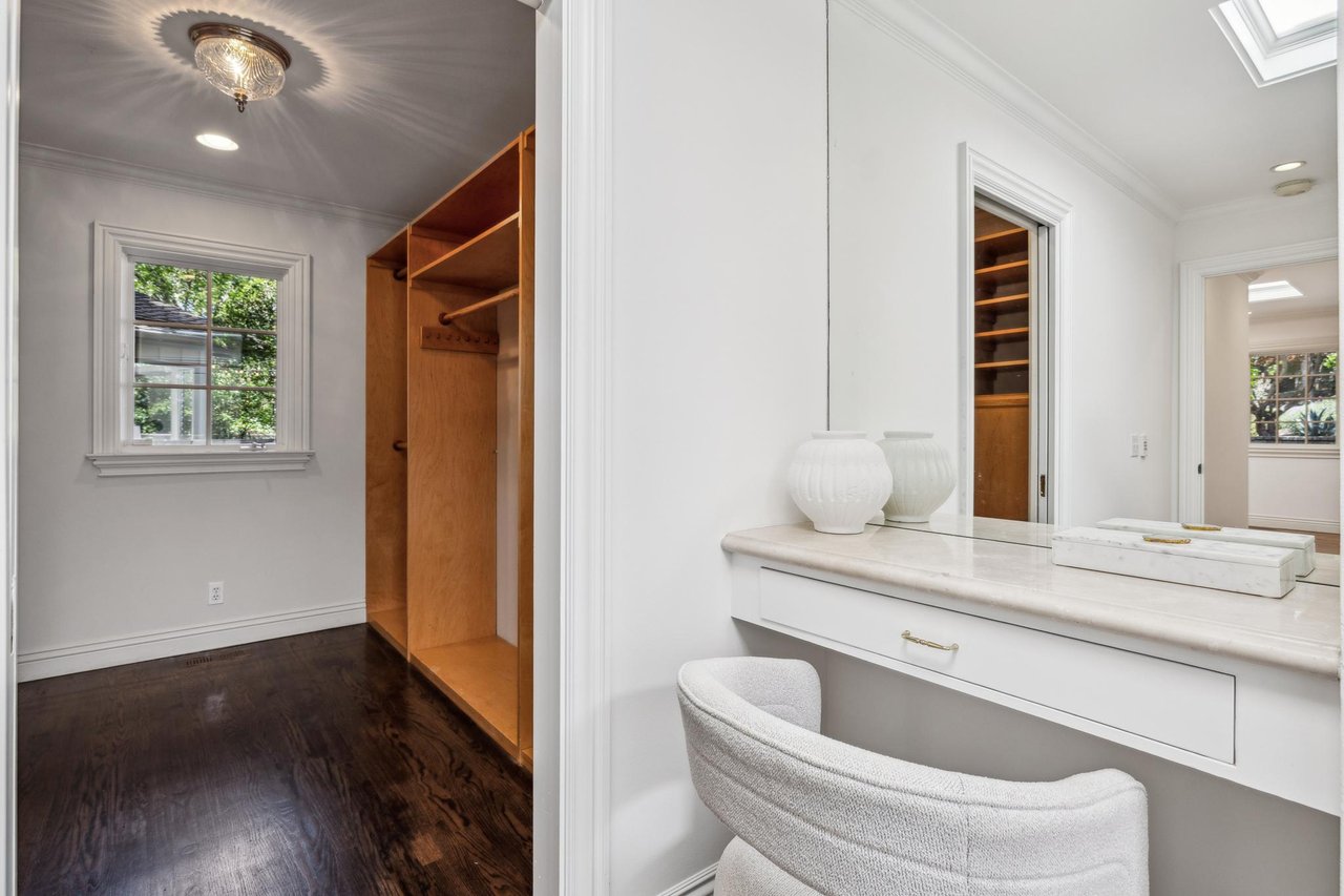 138 Bolivar LN