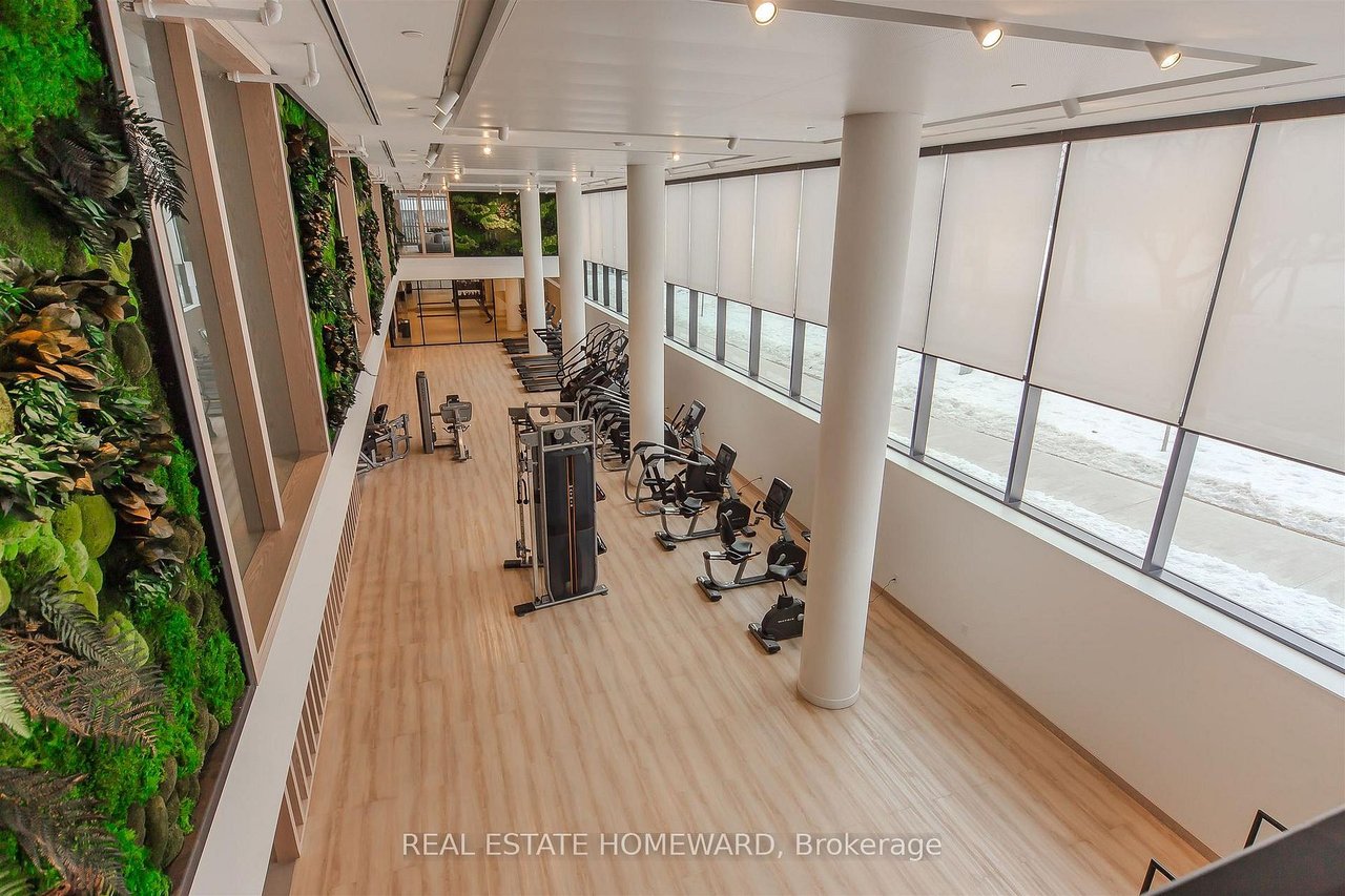 PENTHOUSE BY THE BEACHES 