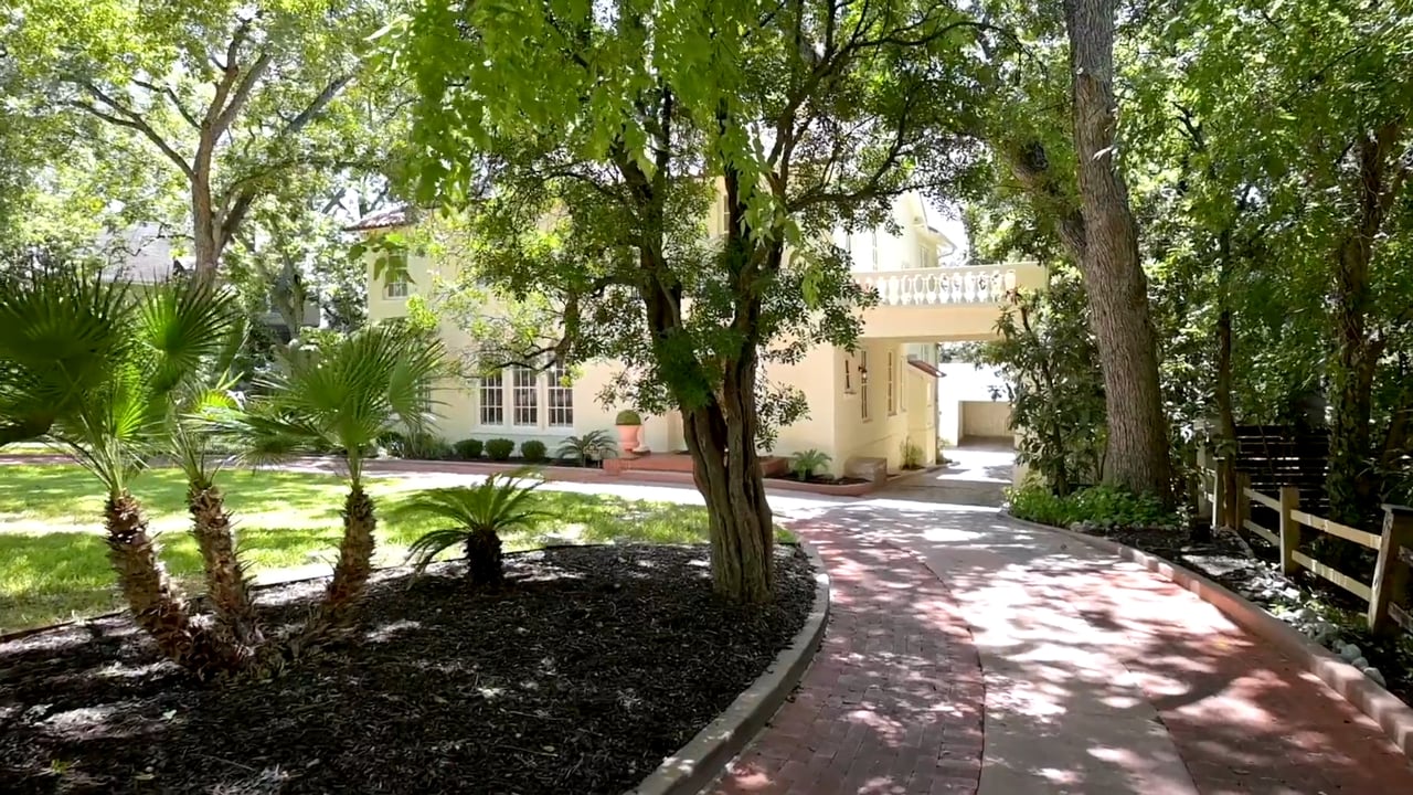 307 Kennedy Ave