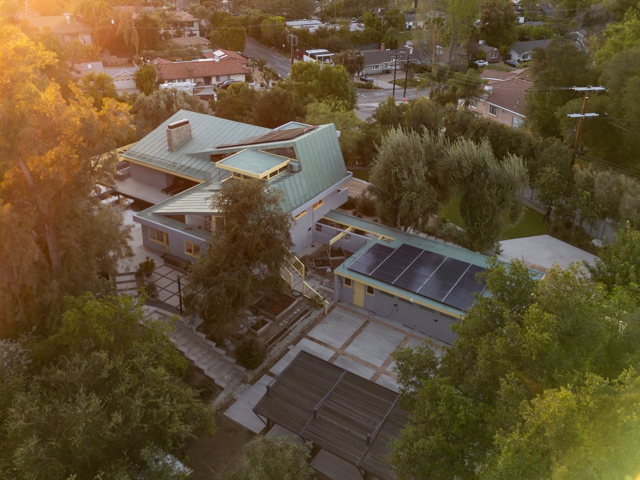 The Van Dekker House, Master architect R. M. Schindler