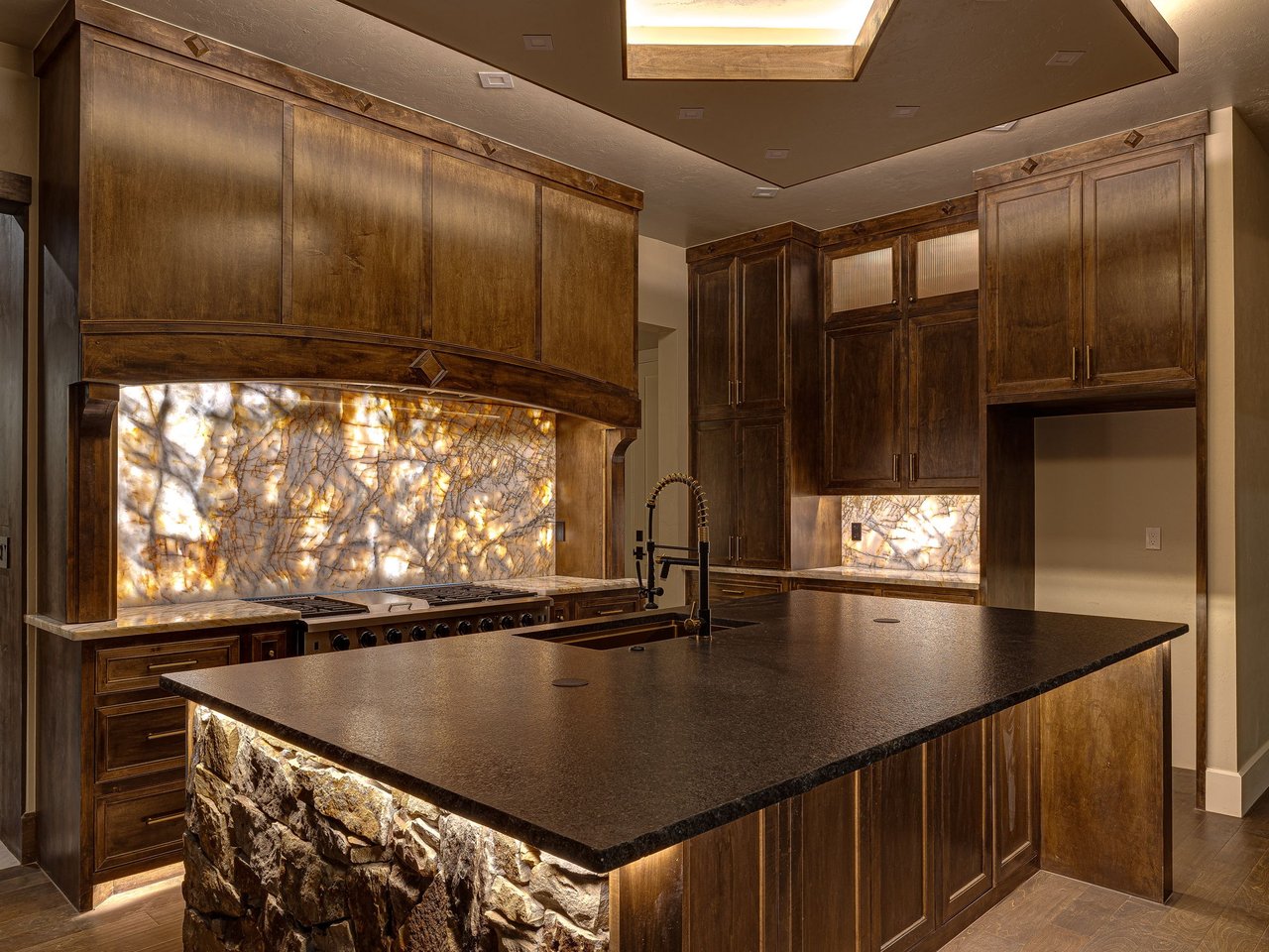 The Diamond Lodge in Mustang, Oklahoma: A Modern Mountain Masterpiece on Cimarron - Wyatt Poindexter - The Agency Oklahoma