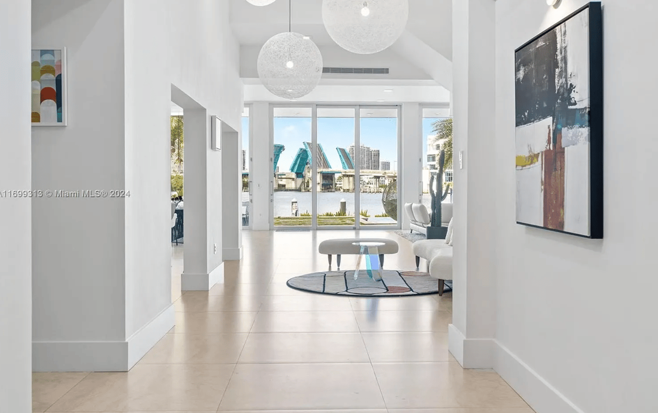 323 Atlantic Ave, Sunny Isles Beach, FL 33160