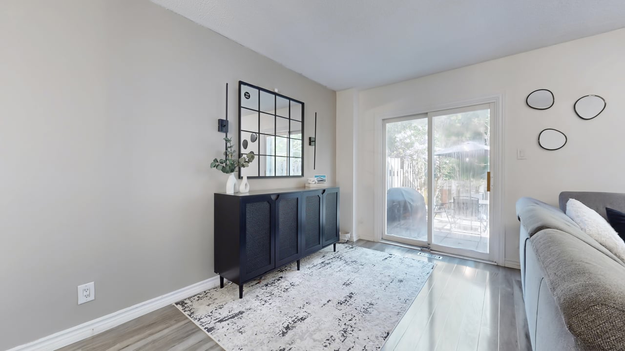 52 Adelaide Street Unit:32