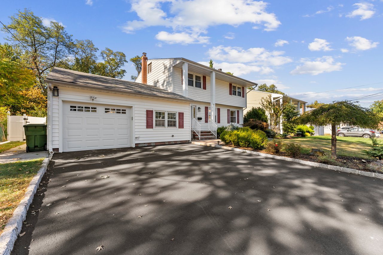 14 Mayling Court