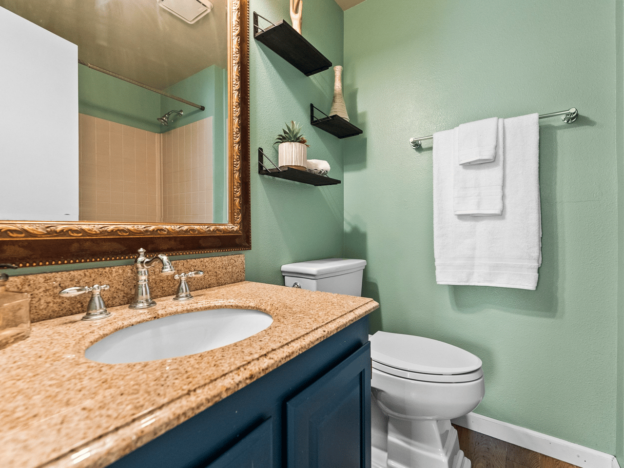 Just Listed: Cozy an Convenient Living in Oak Run