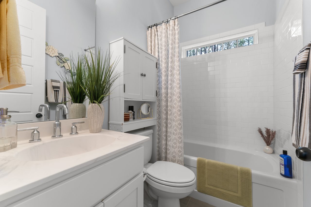 	 10 Golf Drive Pooler, GA 31322