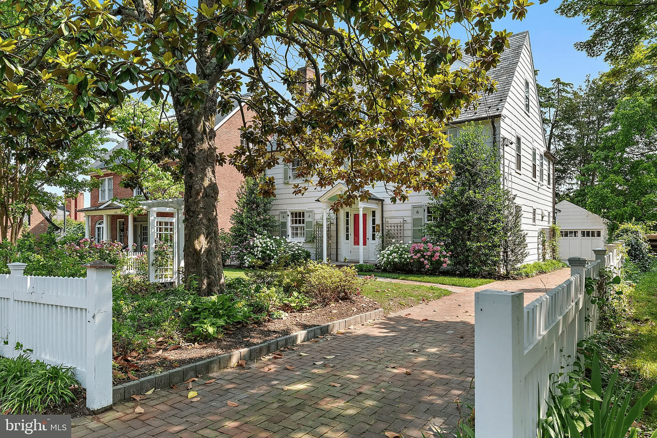 11 Southgate Ave