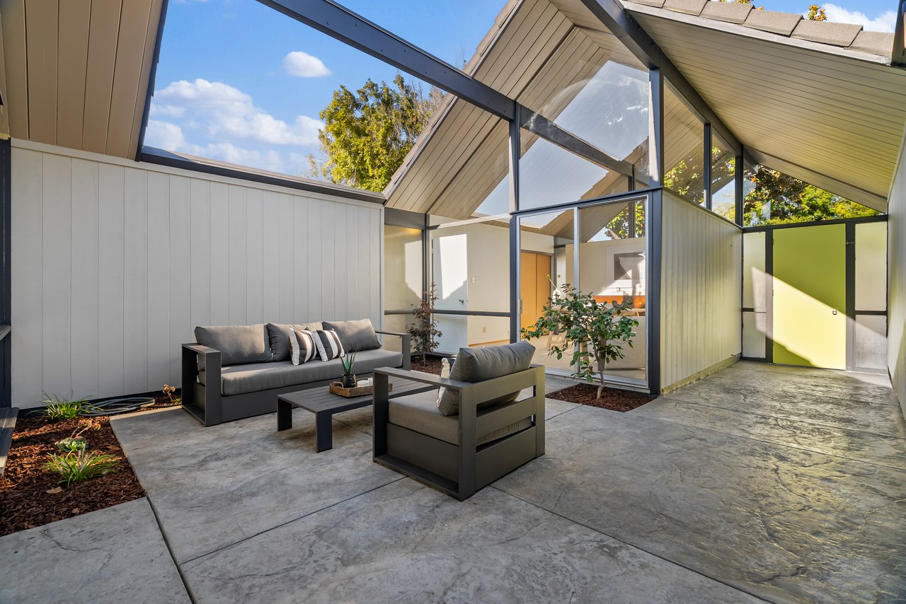 1339 Lennox Way