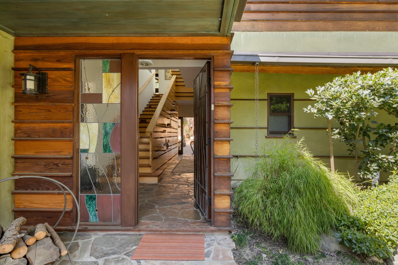 2669 Harlesden Ct, hollywood hills