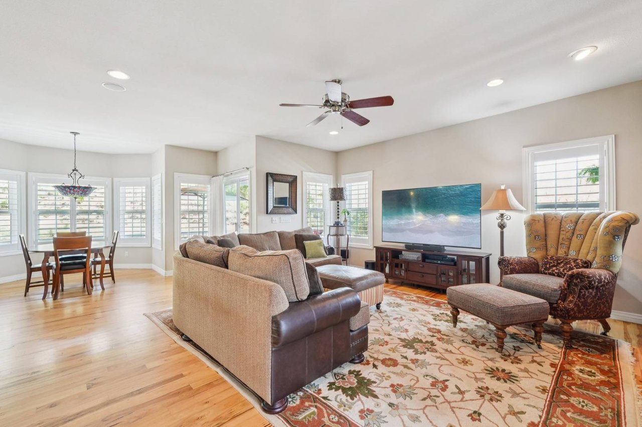 7014 Nautique Circle