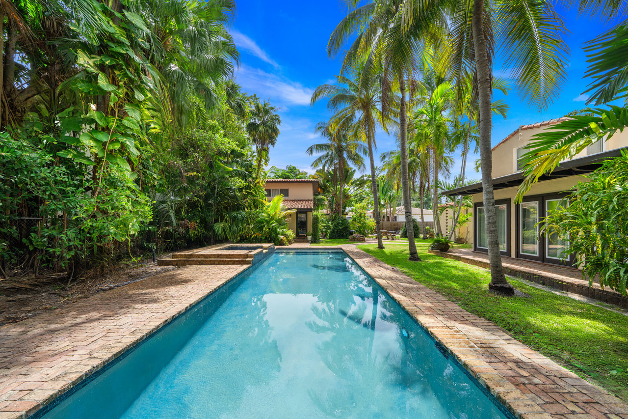 2880 Fairgreen Drive