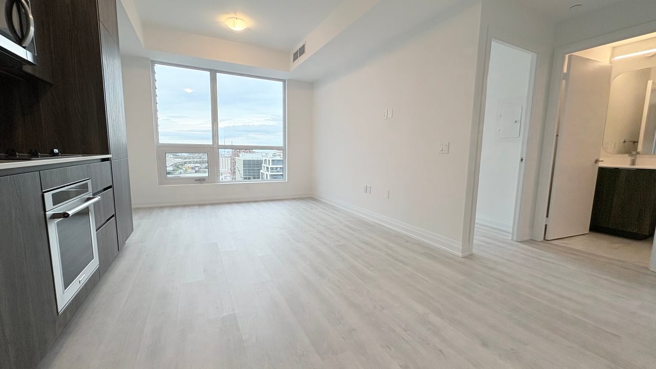 15 Richardson Street Unit: 1812