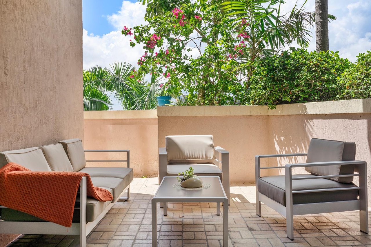 King David Short-Term Rental | Prime Location