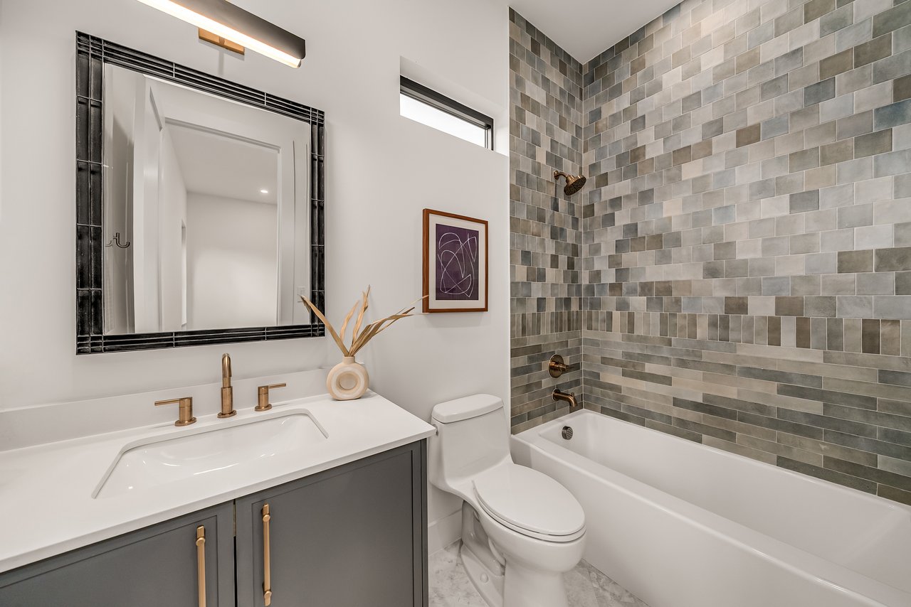 8815 San Leandro Drive