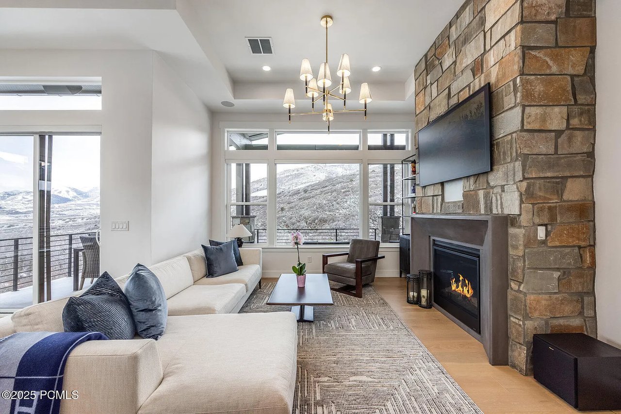 12709 N Belaview Way