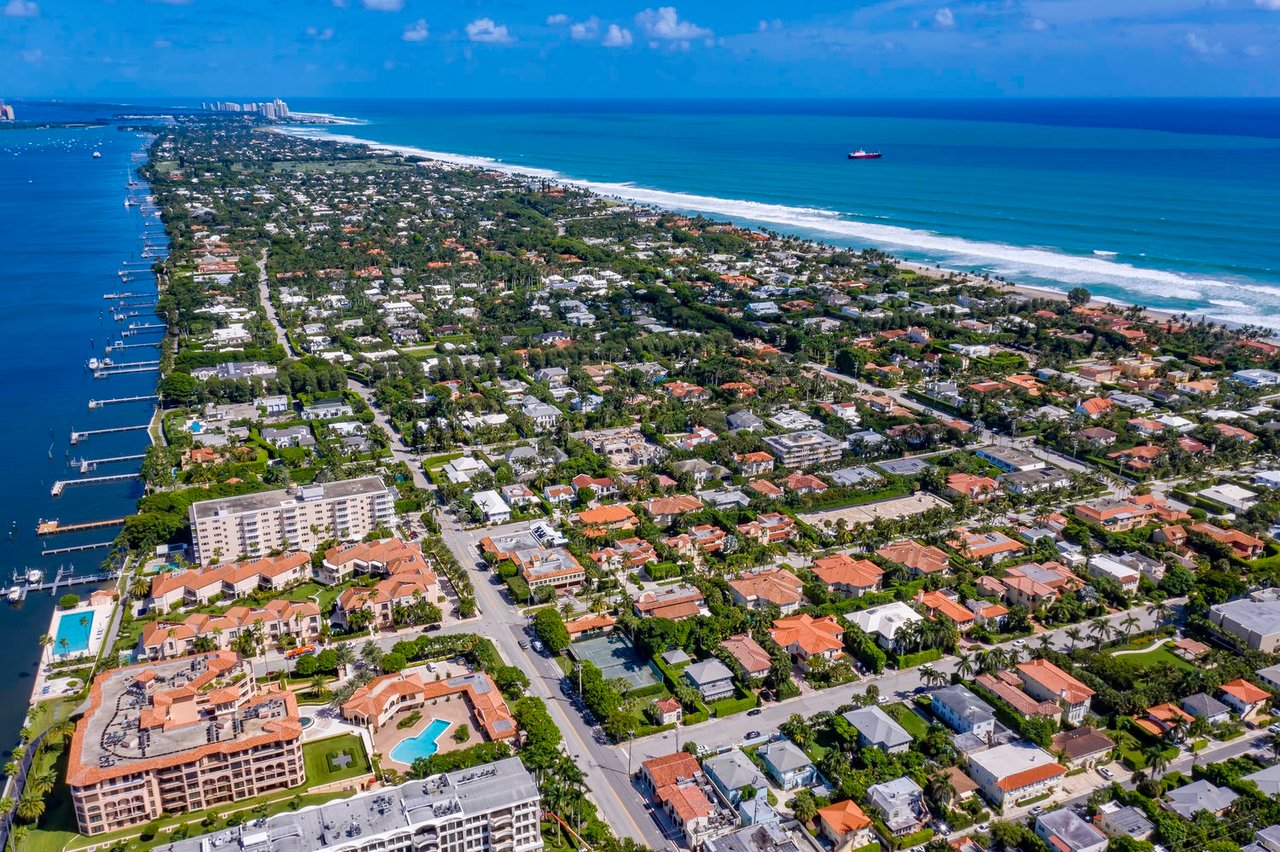 Luxury Estates and Waterfront Mansions on the prestigious near north end Palm Beach