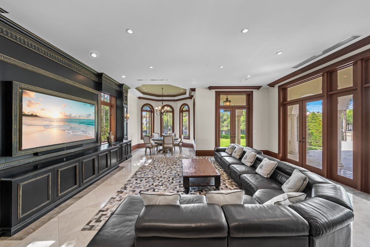 150 Edgewater Drive