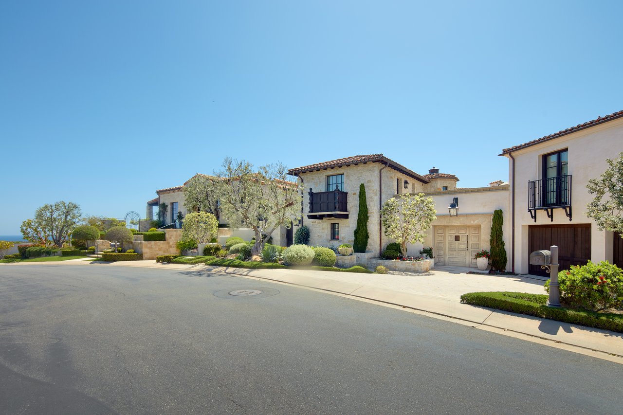 17 Pacific Ridge Place