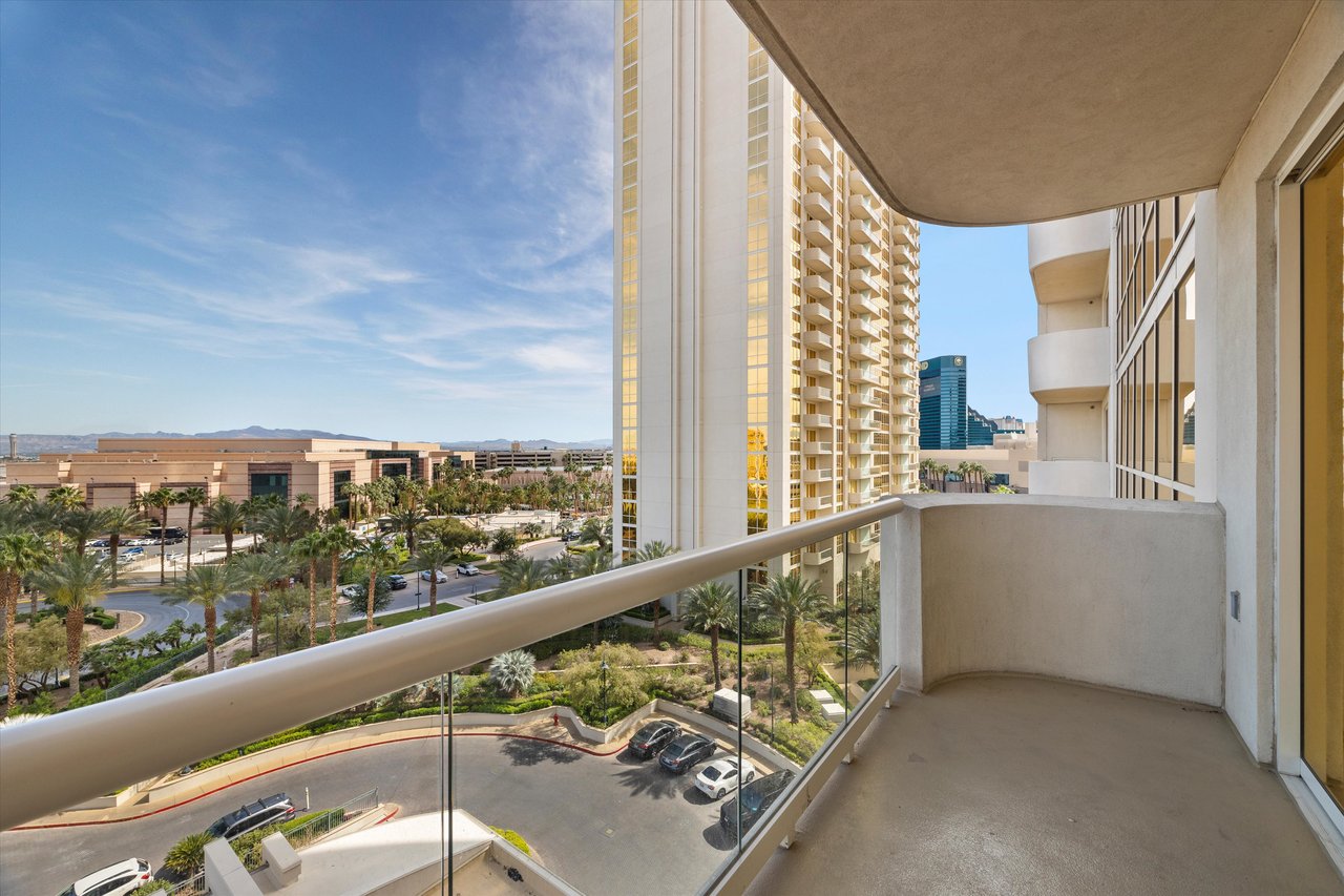 125 East Harmon Avenue 3520