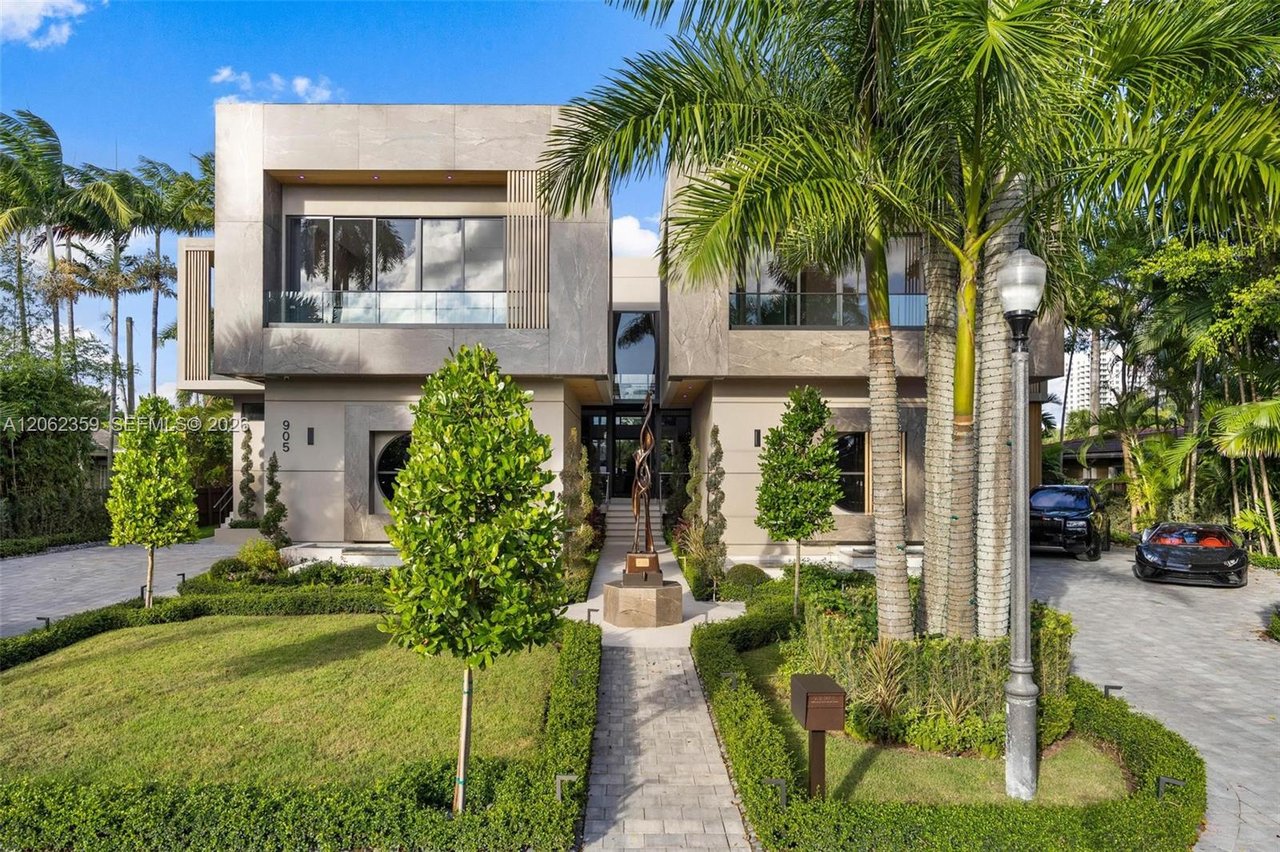  905 Belle Meade Island Dr