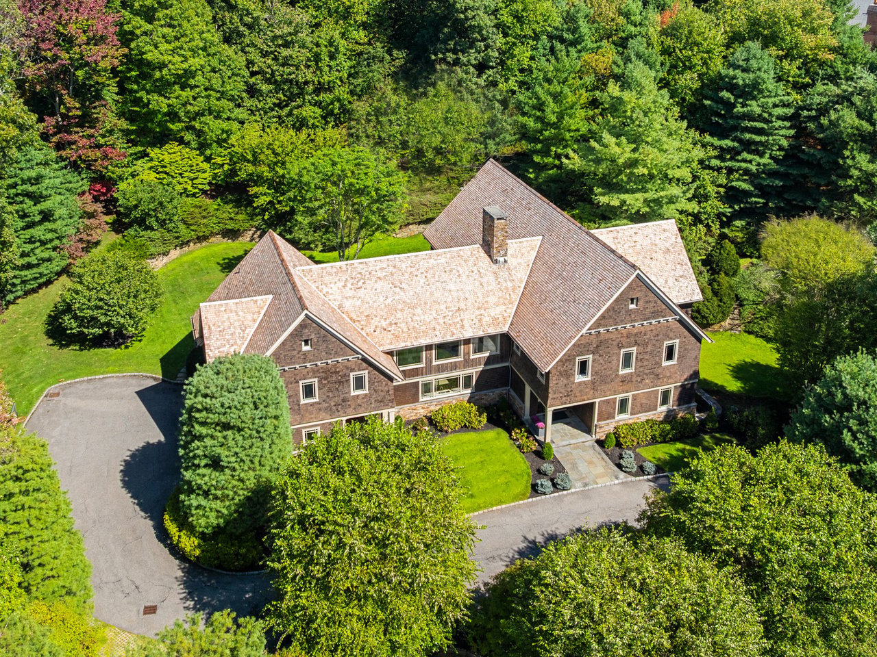 2 Hollow Ridge Road