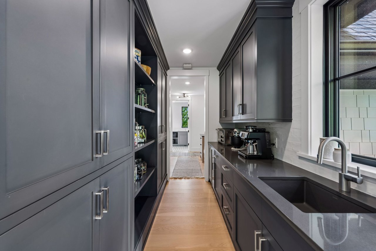 2888 Deer Hill Road, Medina