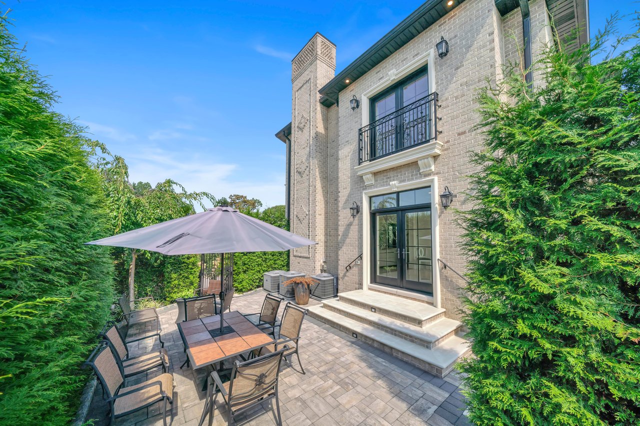 214 Forest Road