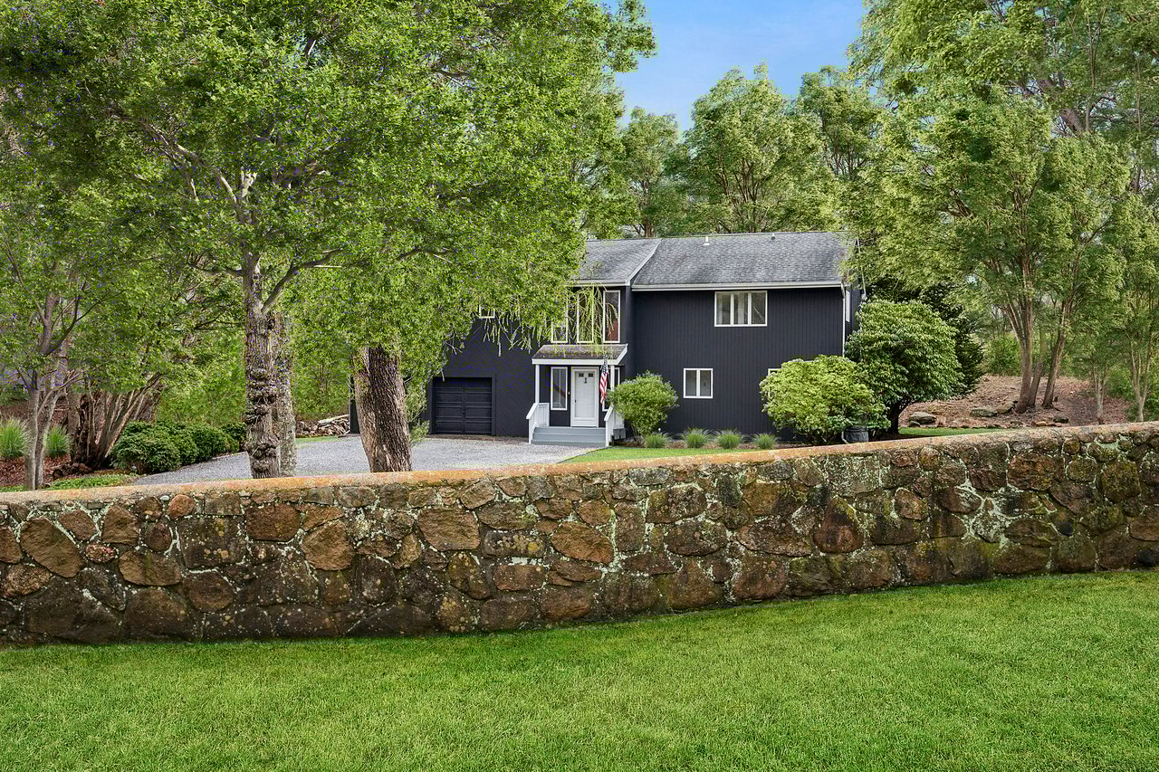 126 Fairview Avenue, Montauk