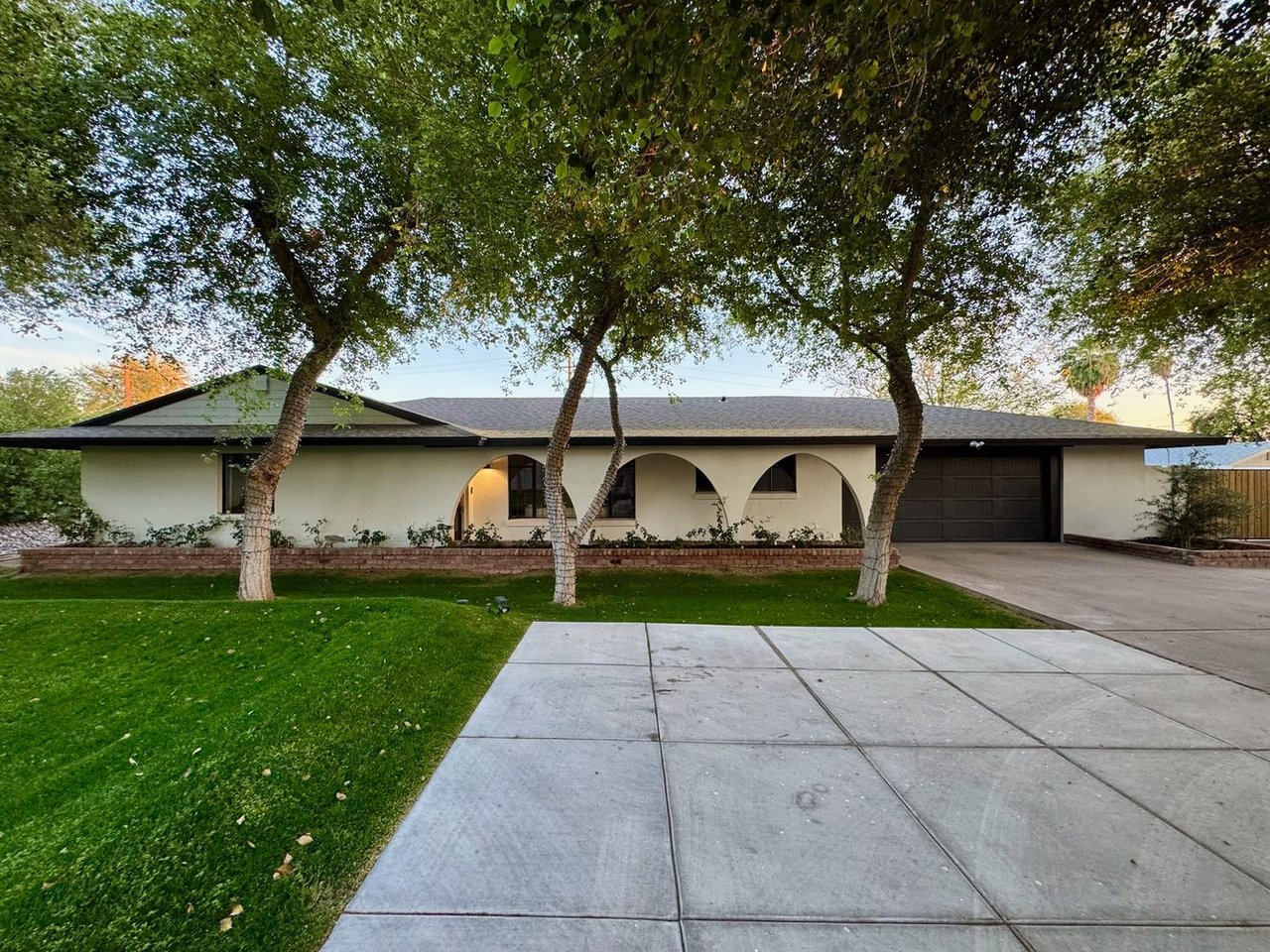 4541 E Camelback Rd