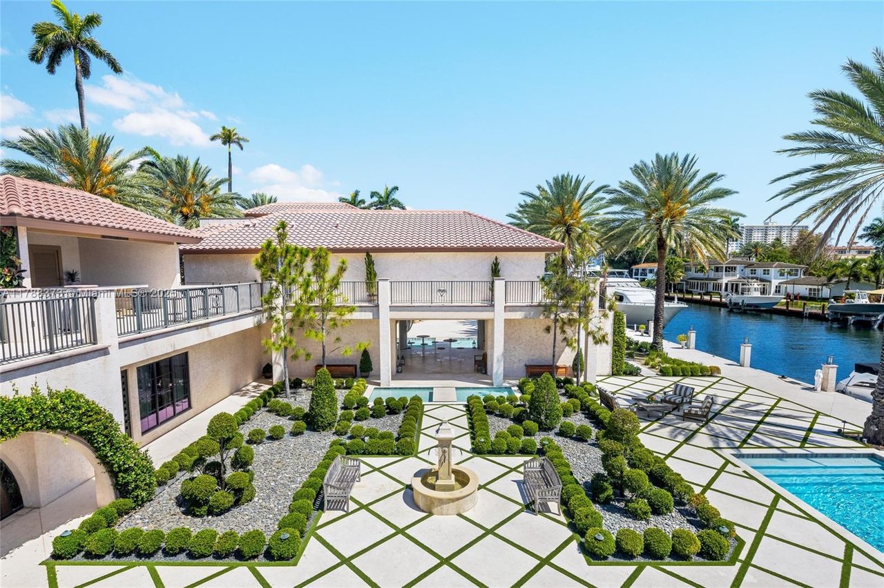 600 Isle Of Palms Dr