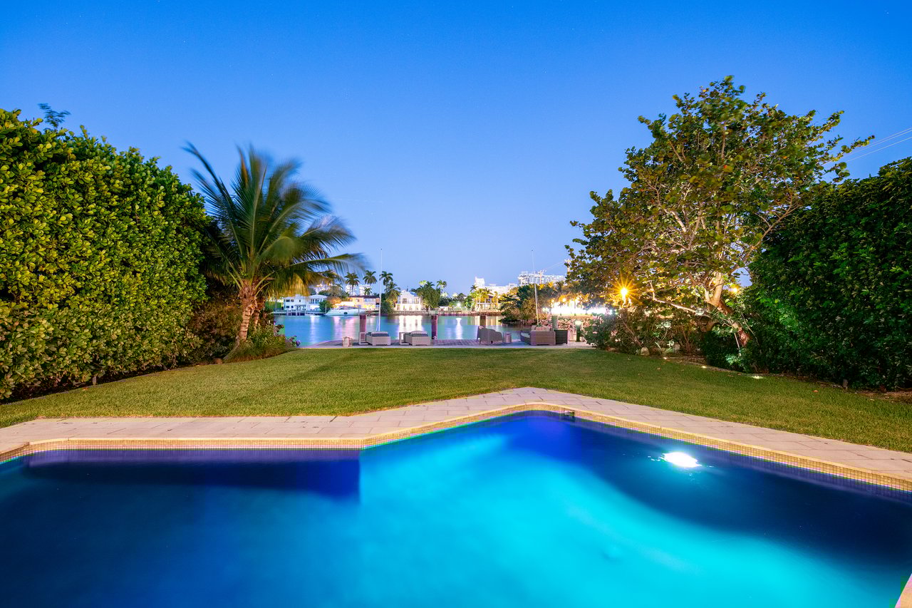 441 E Dilido Dr