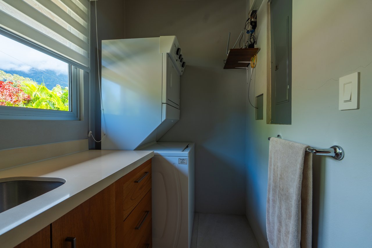 Blue Horizon – luxury ocean-view home in Ojochal, Costa Rica