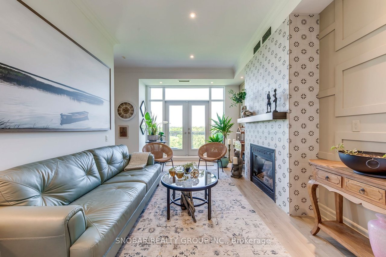 PAISLEY MODEL PENTHOUSE