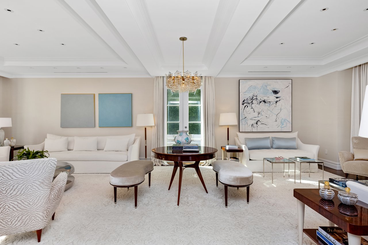 Georgian Waterfront Mansion on Everglades Island