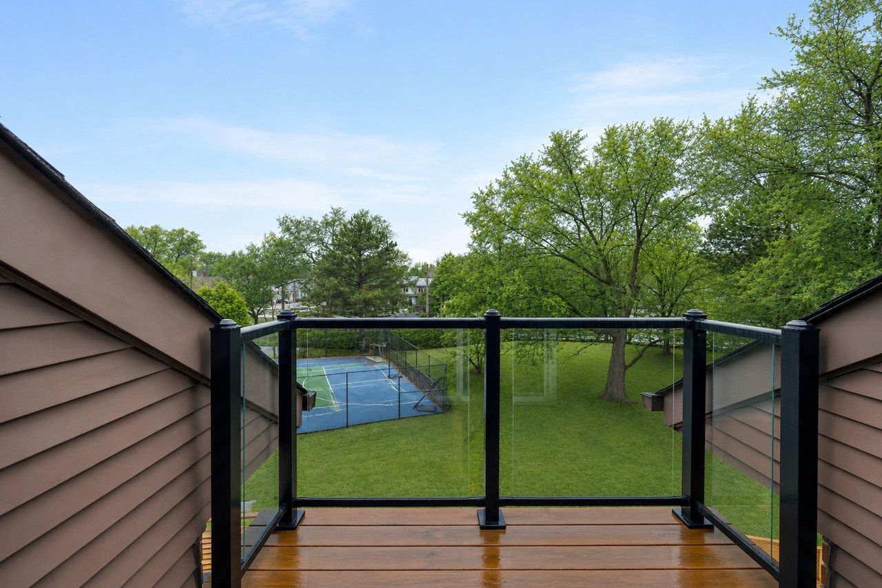 68 Tradewind Drive, Oakville, ON L6L 6K8
