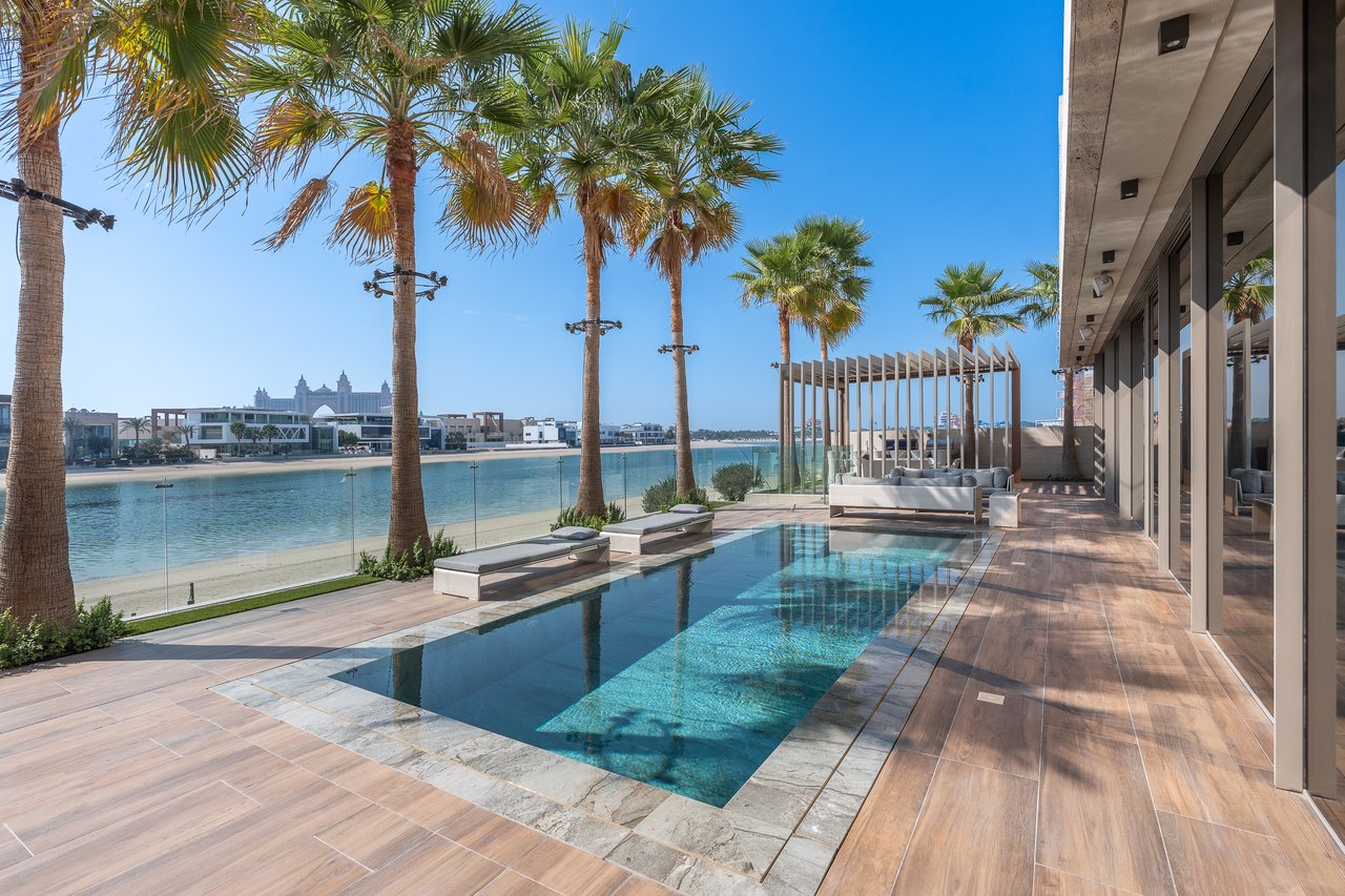 Signature Villas Frond G