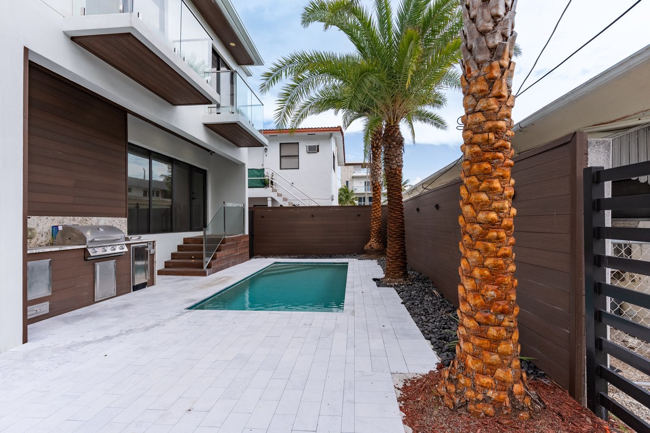 5601 N ocean