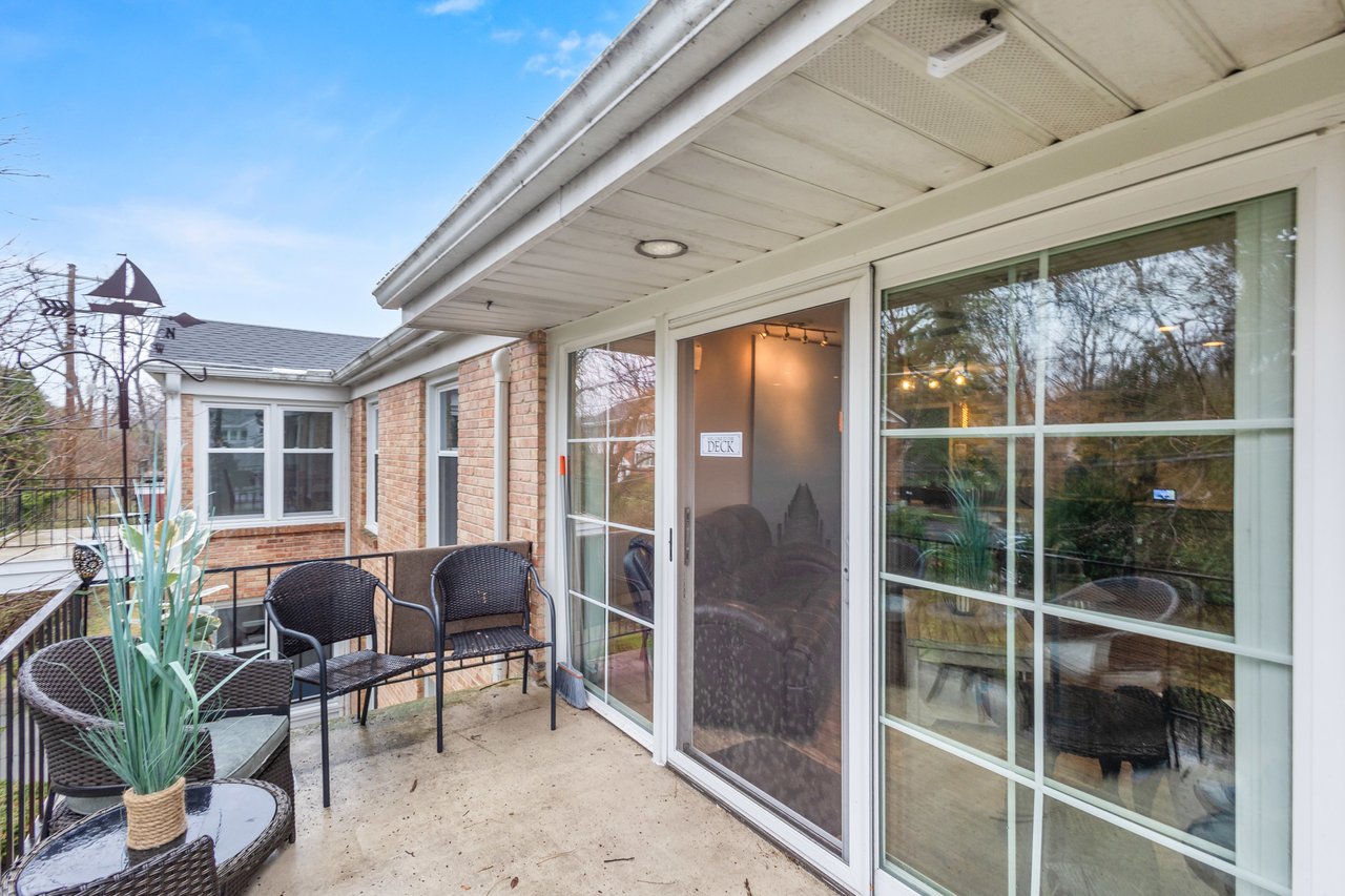 1305 W. Main St. Unit 202 Lake Geneva, WI 53147