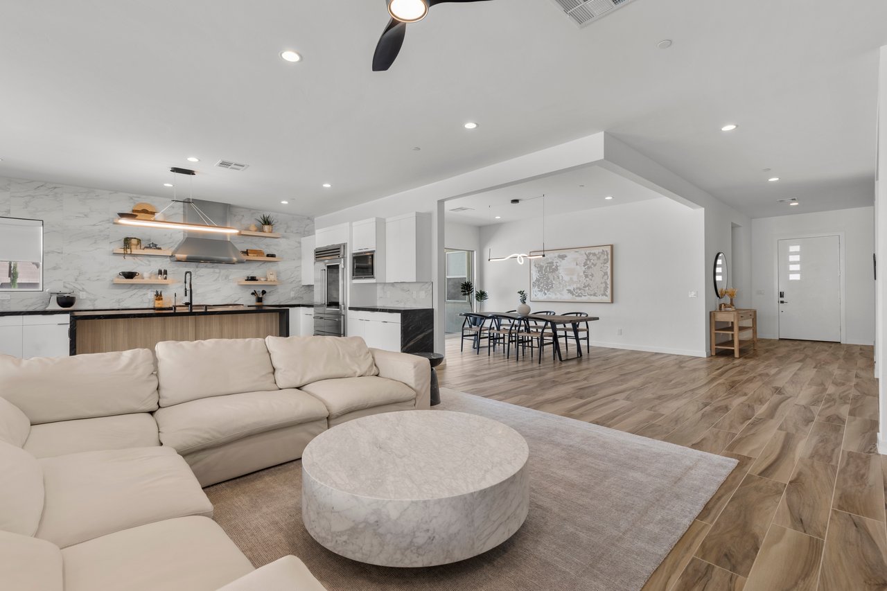 3371 Creek Bend Avenue
