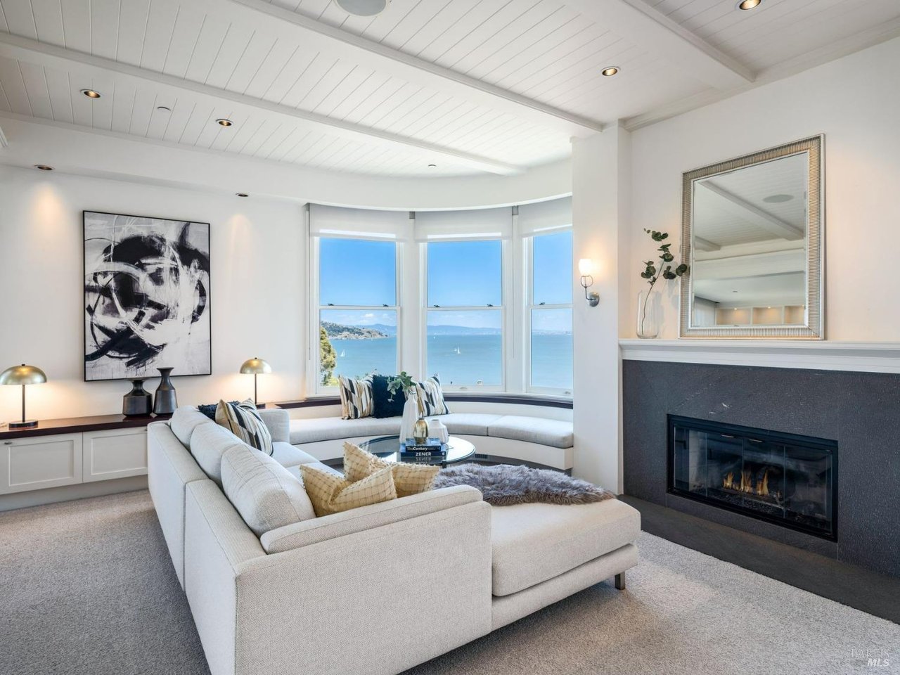 105 Bulkley Ave