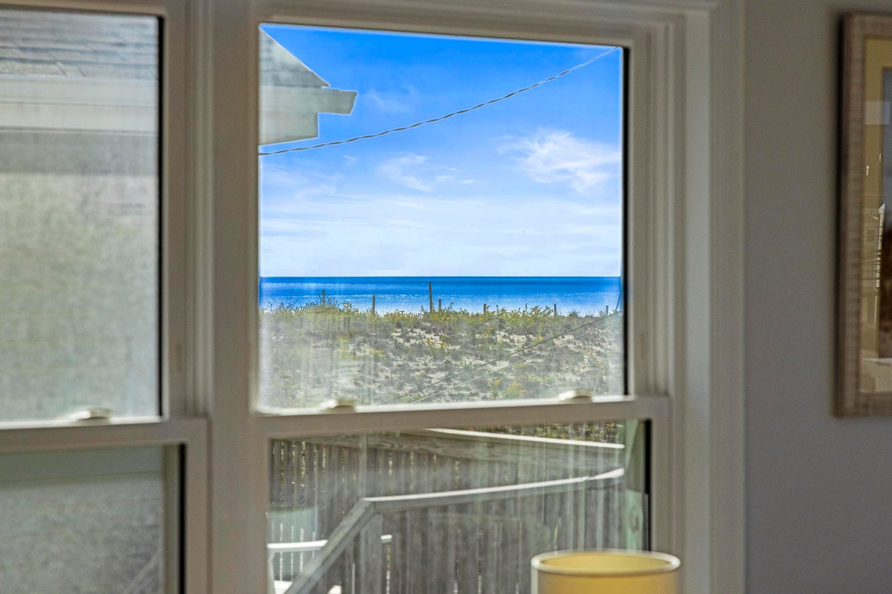 229 Merivale Ave. (1st and 2nd floor), Beach Haven