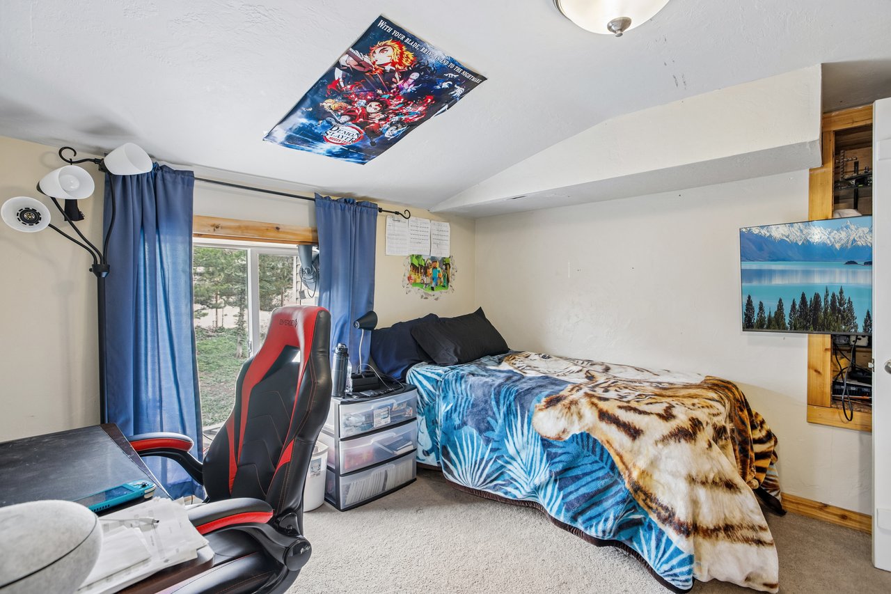 1538 Country Cir
