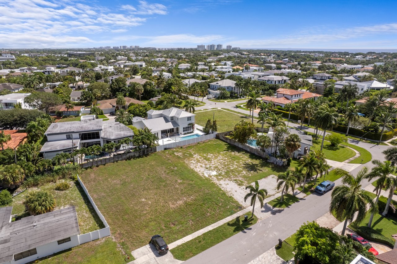 Teardowns Continue to Sell in Boca Villas, Boca Raton