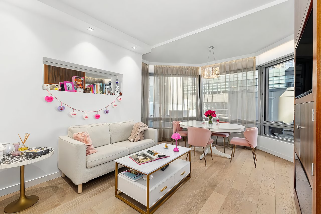 301 W 57th St, #7A